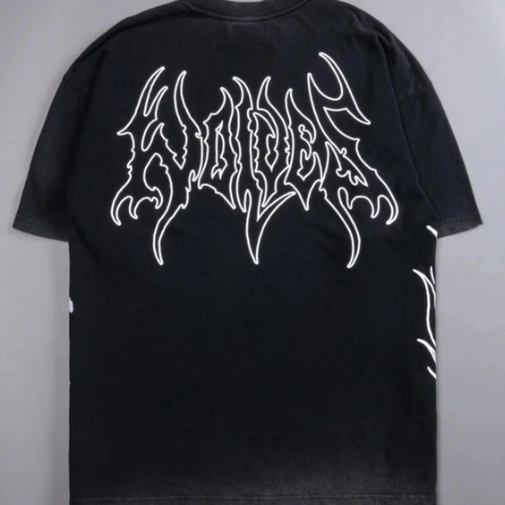 Darc Sport x Naruto x Kakashi Hatake "Ninja World" oversized T-shirt in black. - Picture 2 of 3